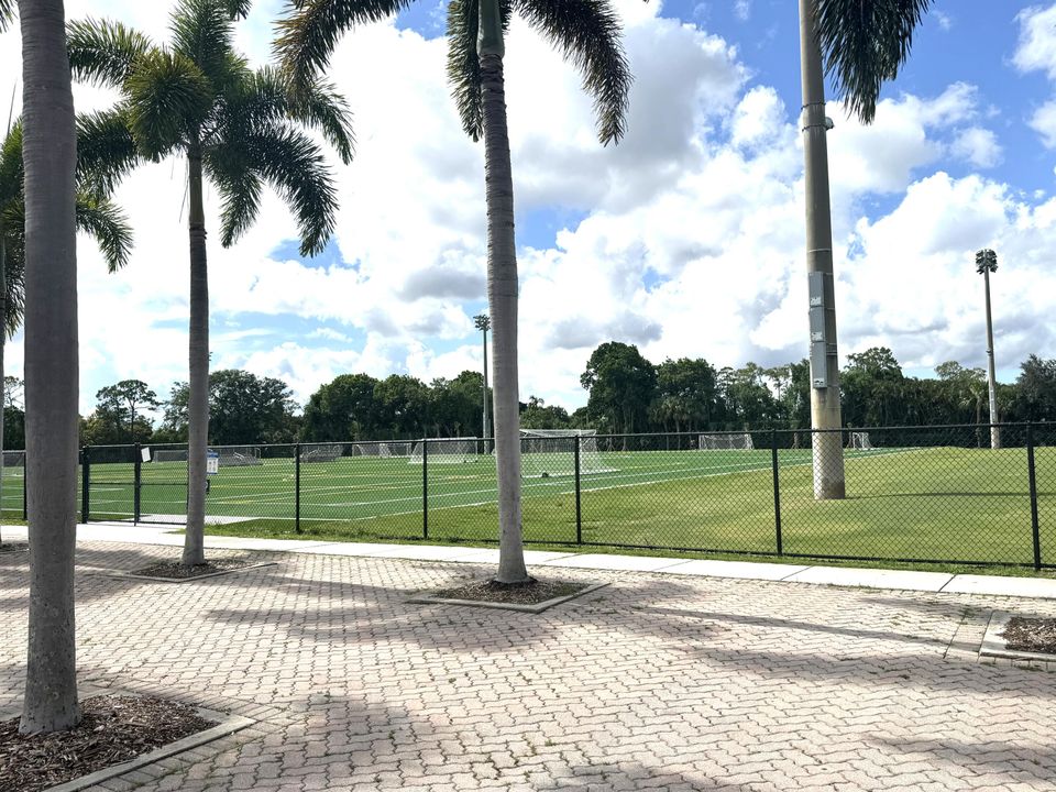 For Sale: $468,000 (3 beds, 2 baths, 1442 Square Feet)