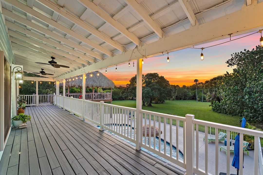 Activo con contrato: $1,390,000 (5 camas, 4 baños, 4483 Pies cuadrados)