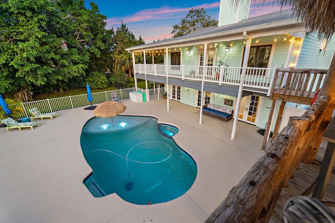 Activo con contrato: $1,390,000 (5 camas, 4 baños, 4483 Pies cuadrados)