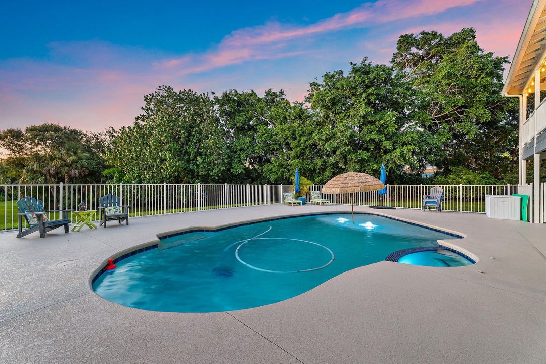 Activo con contrato: $1,390,000 (5 camas, 4 baños, 4483 Pies cuadrados)