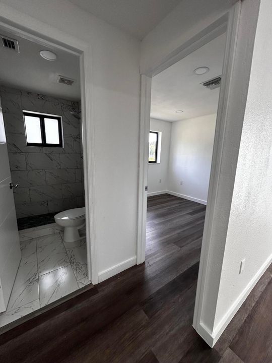 For Sale: $249,900 (3 beds, 2 baths, 960 Square Feet)