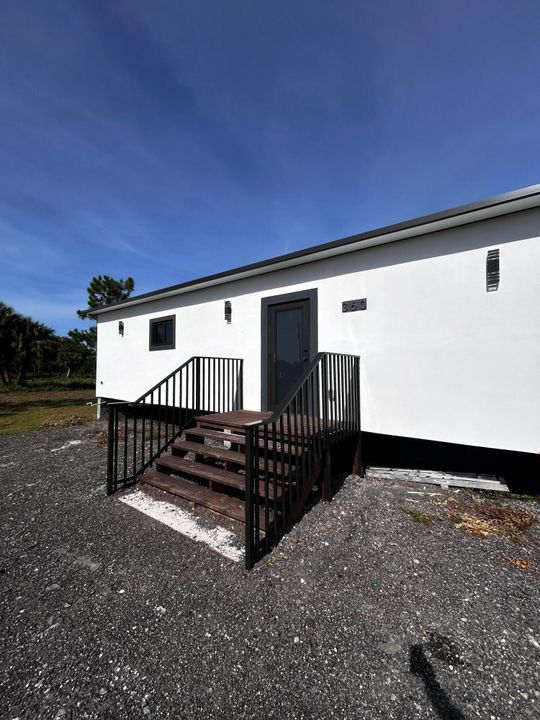 For Sale: $249,900 (3 beds, 2 baths, 960 Square Feet)