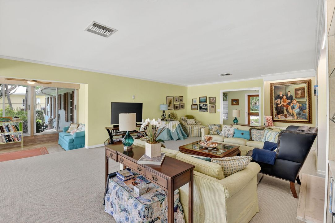 For Sale: $2,600,000 (4 beds, 2 baths, 2781 Square Feet)