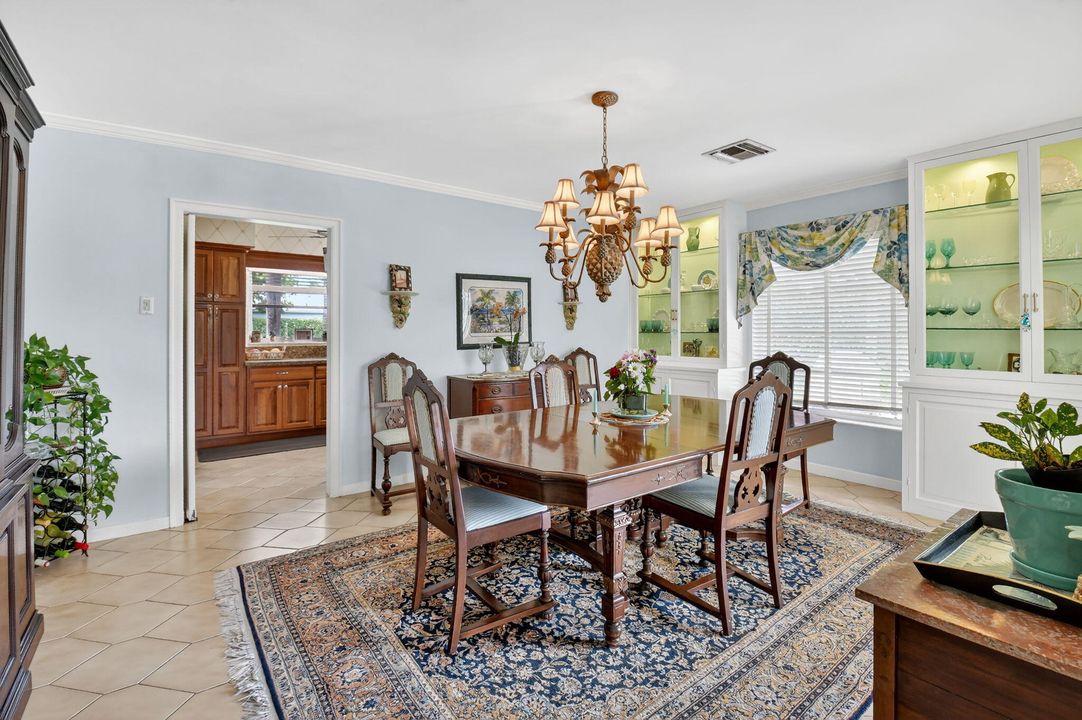 For Sale: $2,600,000 (4 beds, 2 baths, 2781 Square Feet)