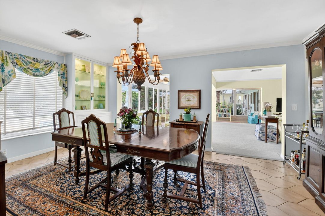 For Sale: $2,600,000 (4 beds, 2 baths, 2781 Square Feet)