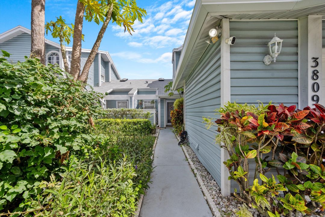 待售: $300,000 (3 贝兹, 2 浴室, 1308 平方英尺)