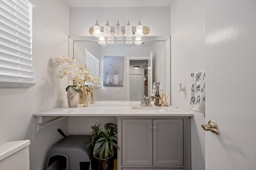 待售: $300,000 (3 贝兹, 2 浴室, 1308 平方英尺)