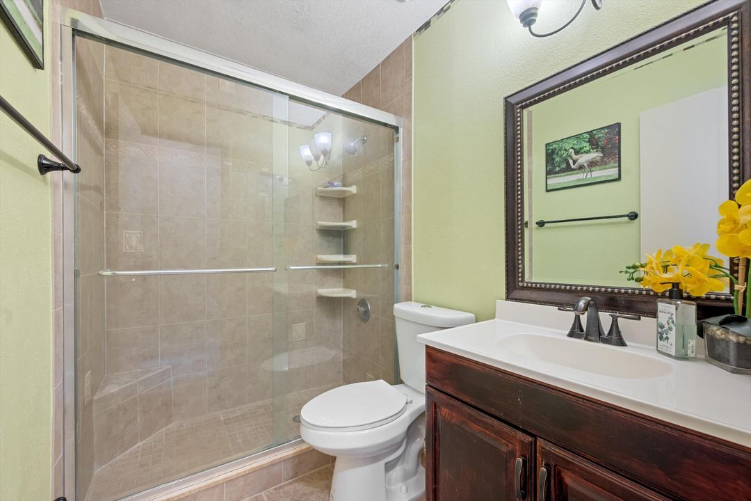 待售: $300,000 (3 贝兹, 2 浴室, 1308 平方英尺)