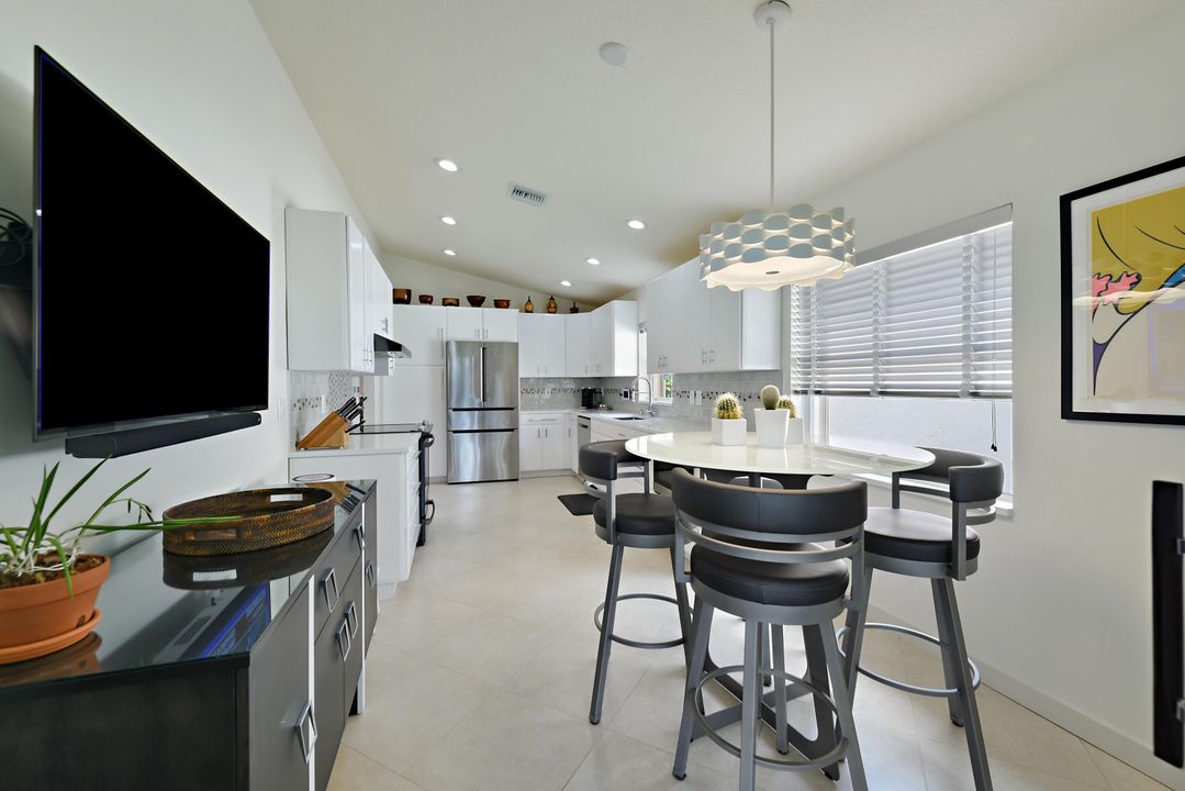 На продажу: $459,000 (3 спален, 2 ванн, 1736 Квадратных фут)