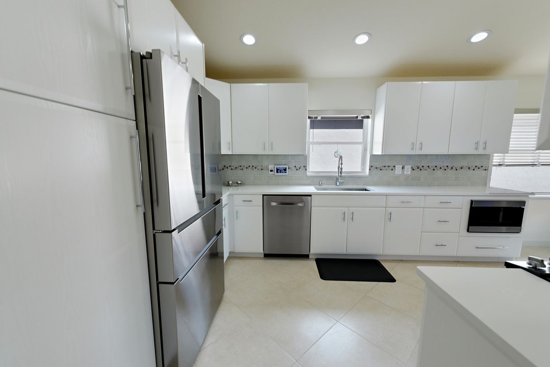 На продажу: $459,000 (3 спален, 2 ванн, 1736 Квадратных фут)