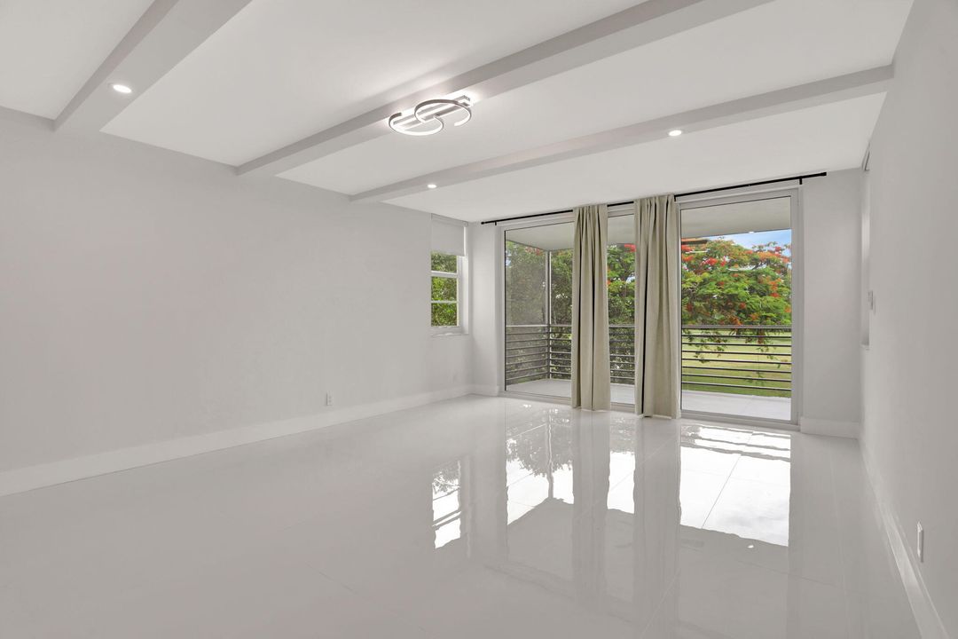 На продажу: $399,999 (3 спален, 2 ванн, 1620 Квадратных фут)