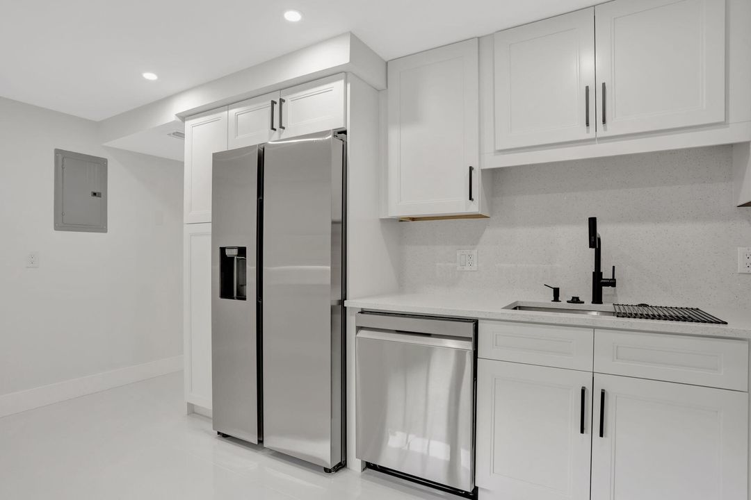 На продажу: $399,999 (3 спален, 2 ванн, 1620 Квадратных фут)