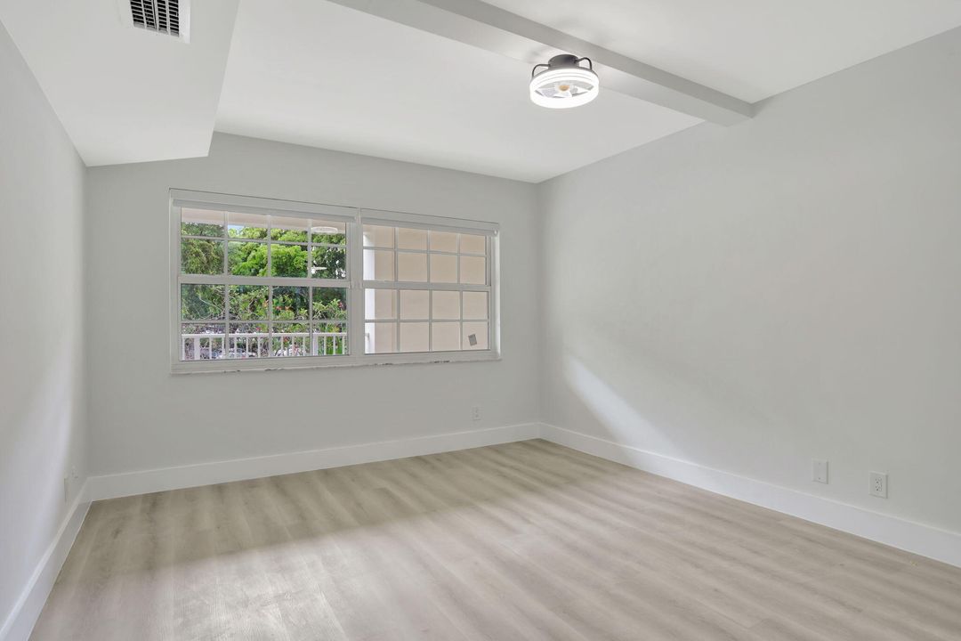 На продажу: $399,999 (3 спален, 2 ванн, 1620 Квадратных фут)