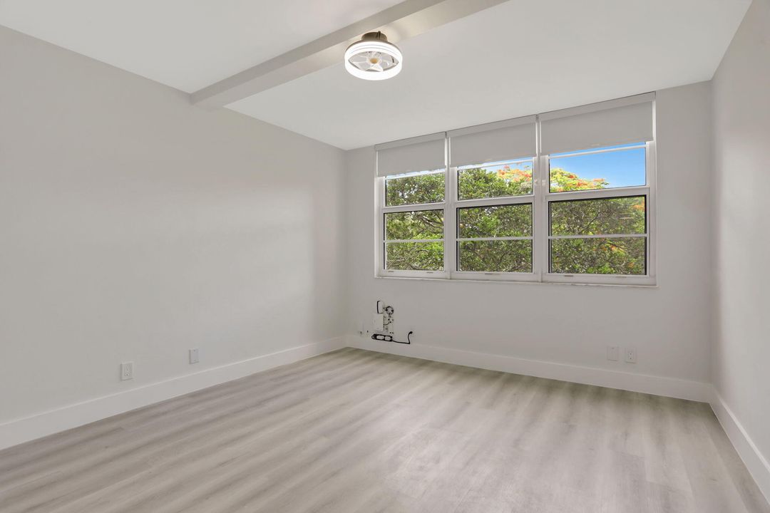 На продажу: $399,999 (3 спален, 2 ванн, 1620 Квадратных фут)