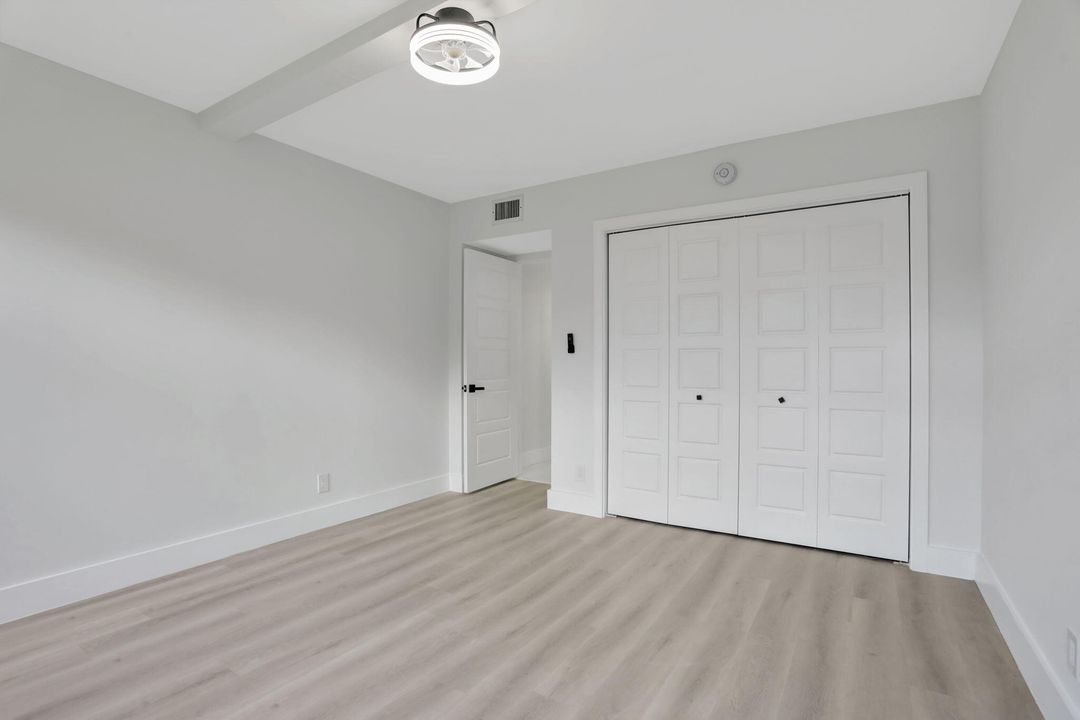 На продажу: $399,999 (3 спален, 2 ванн, 1620 Квадратных фут)