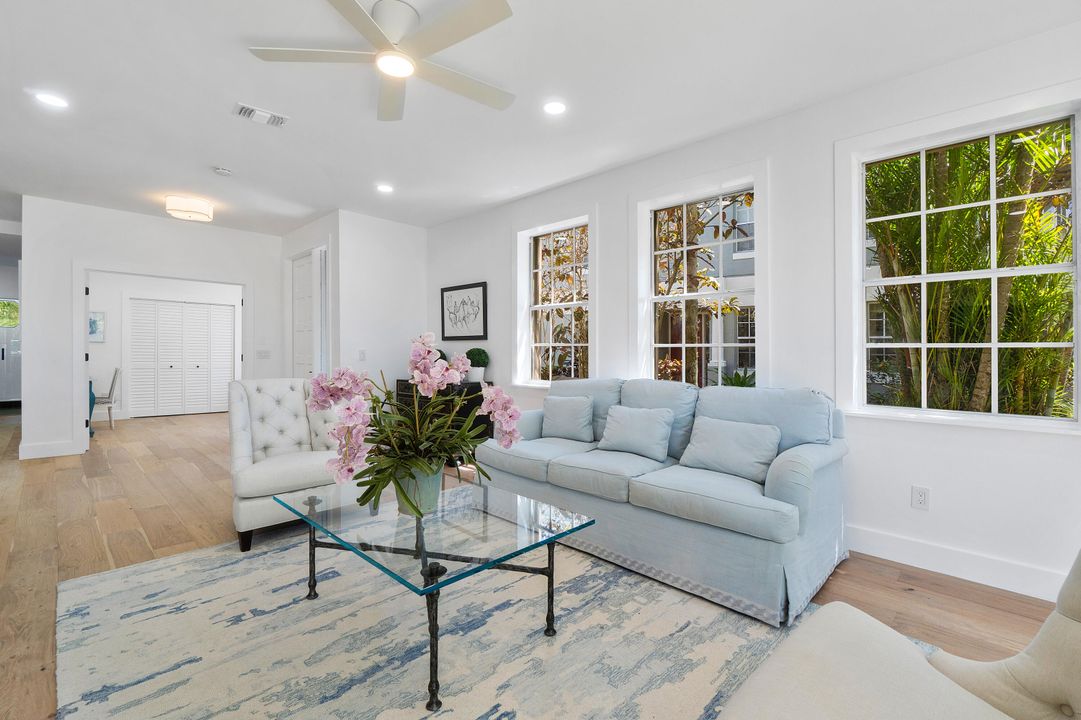 Под контрактом: $4,500 (2 спален, 2 ванн, 1420 Квадратных фут)