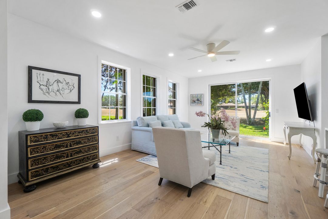 Под контрактом: $4,500 (2 спален, 2 ванн, 1420 Квадратных фут)