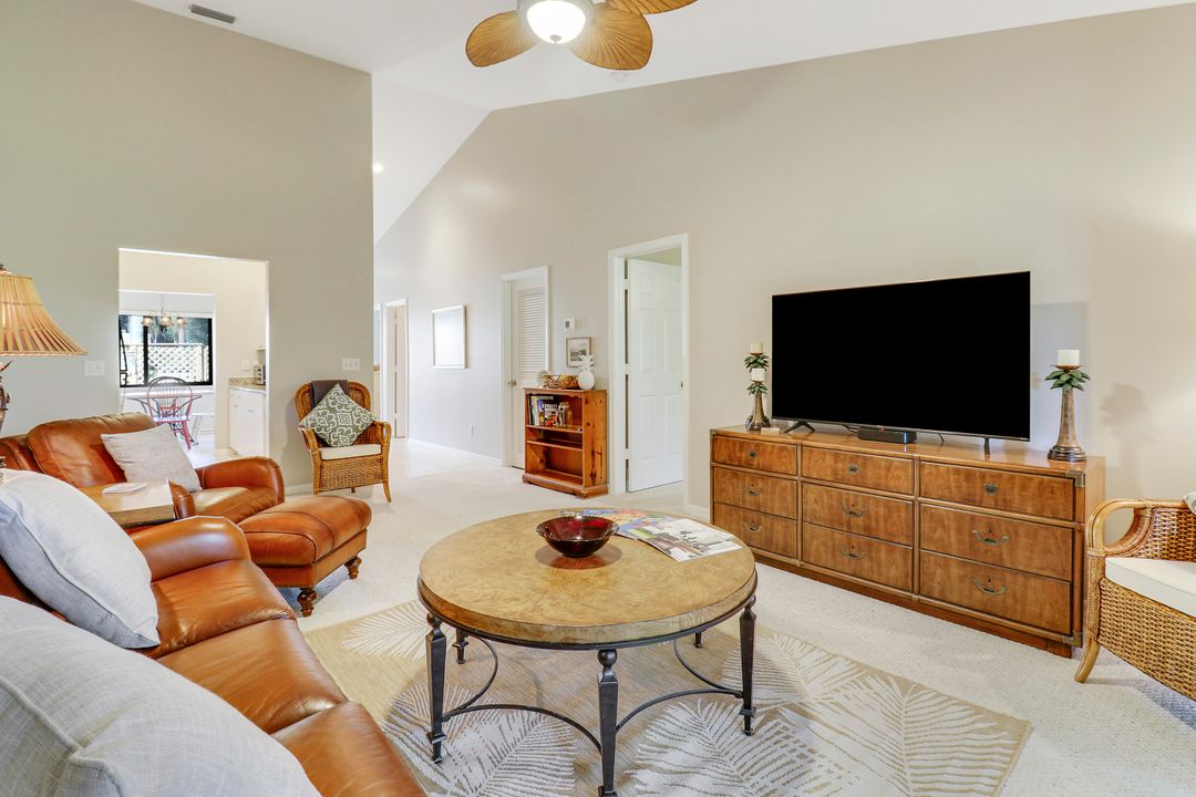 Active With Contract: $3,500 (2 beds, 2 baths, 1215 Square Feet)