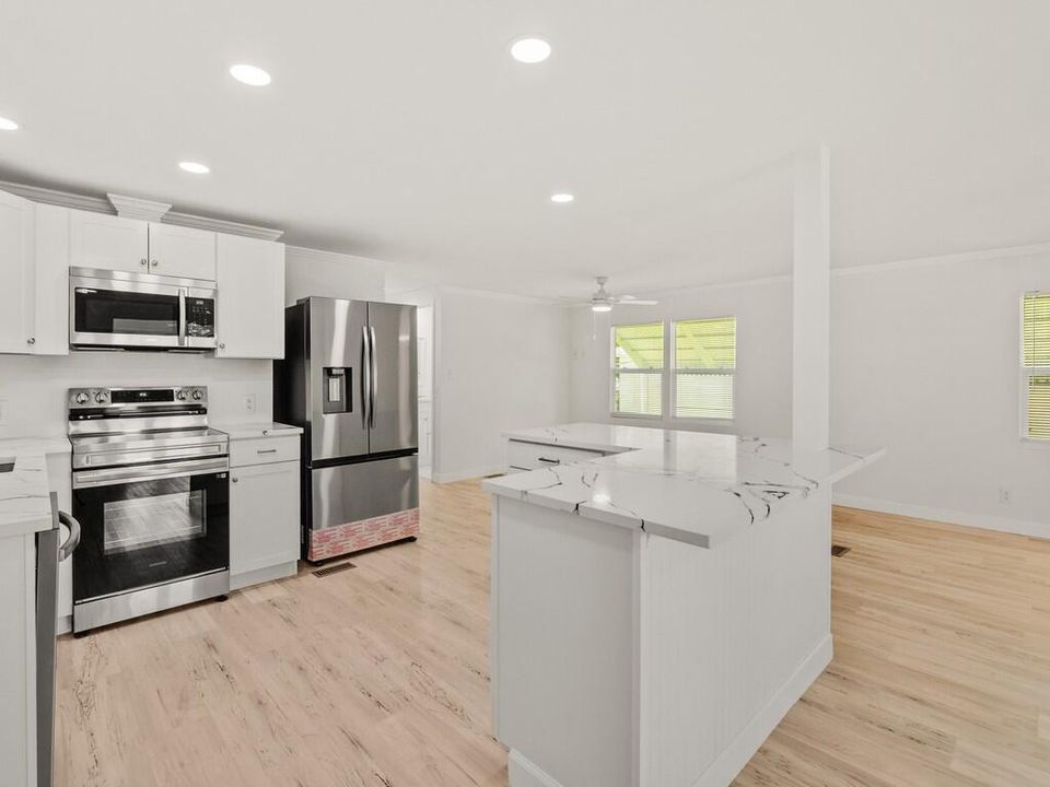 For Sale: $142,000 (2 beds, 2 baths, 1680 Square Feet)