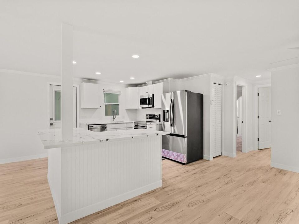 For Sale: $142,000 (2 beds, 2 baths, 1680 Square Feet)