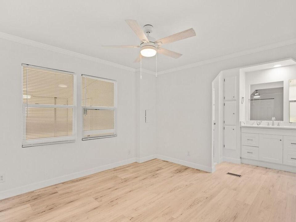 For Sale: $142,000 (2 beds, 2 baths, 1680 Square Feet)