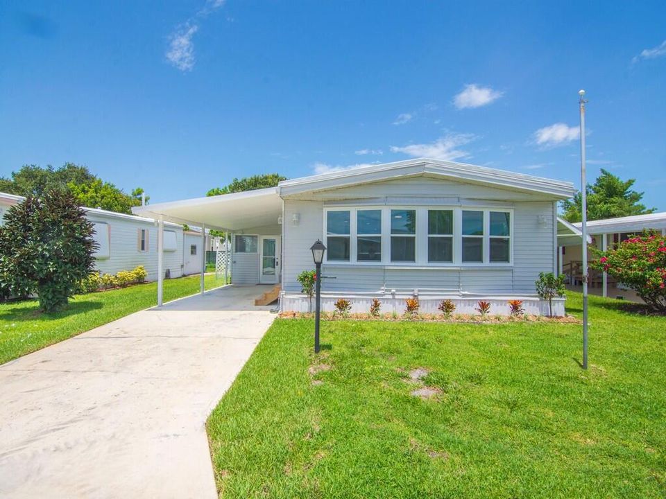 For Sale: $142,000 (2 beds, 2 baths, 1680 Square Feet)