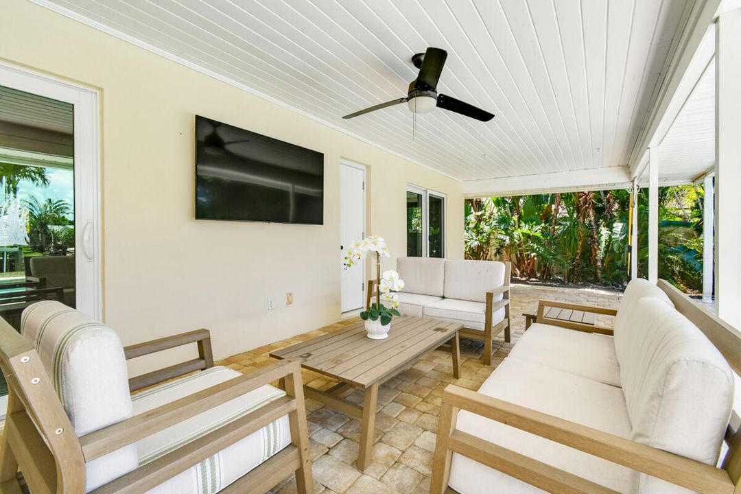 На продажу: $1,829,000 (4 спален, 2 ванн, 1929 Квадратных фут)