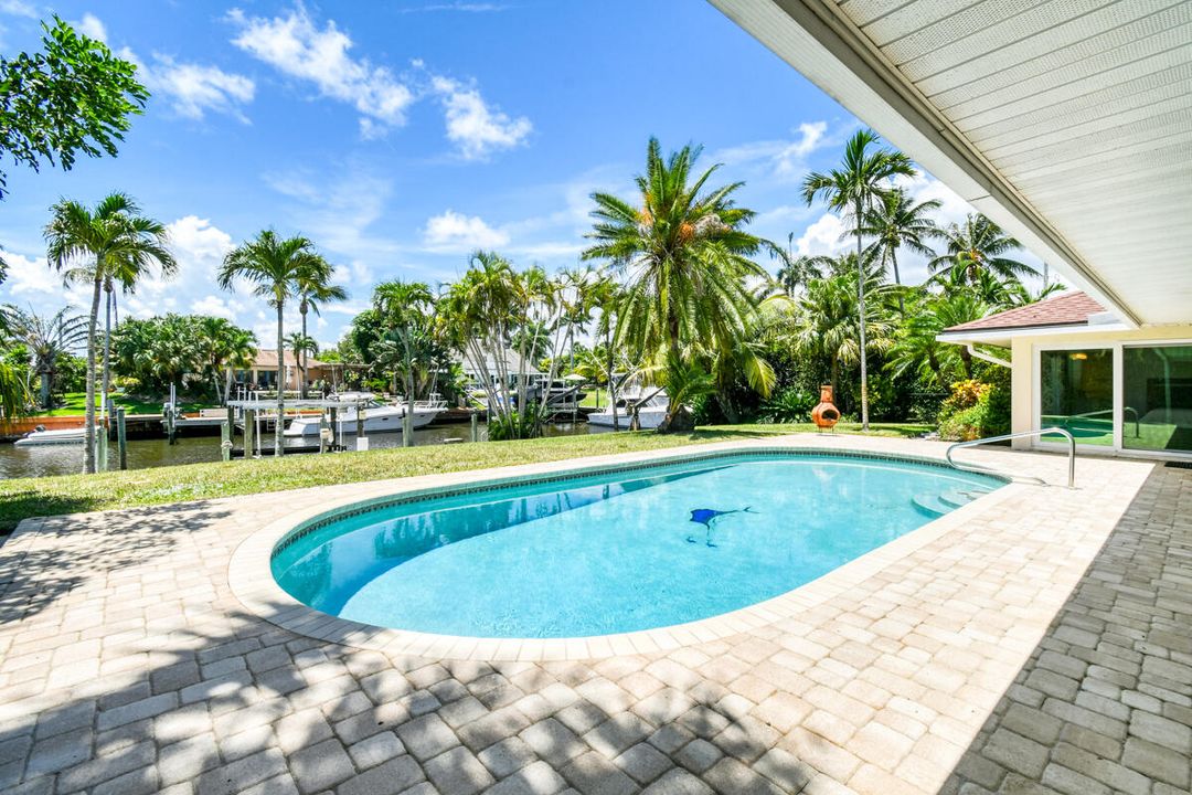 На продажу: $1,829,000 (4 спален, 2 ванн, 1929 Квадратных фут)