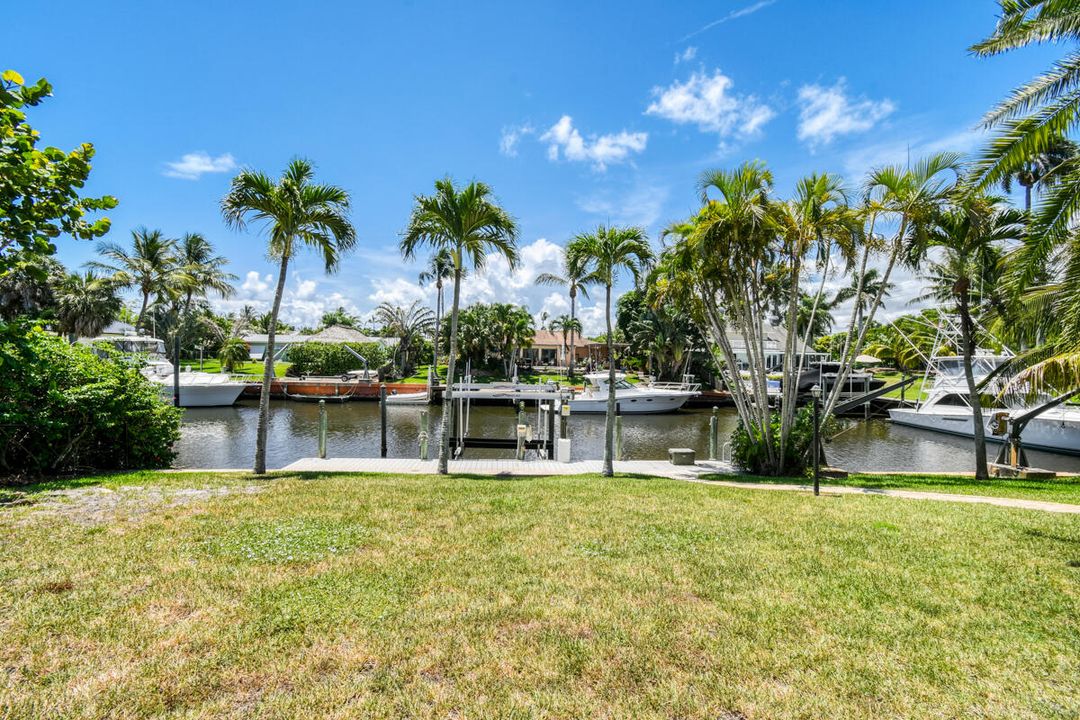 На продажу: $1,829,000 (4 спален, 2 ванн, 1929 Квадратных фут)