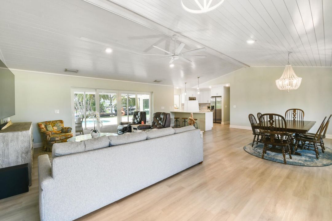 На продажу: $1,829,000 (4 спален, 2 ванн, 1929 Квадратных фут)