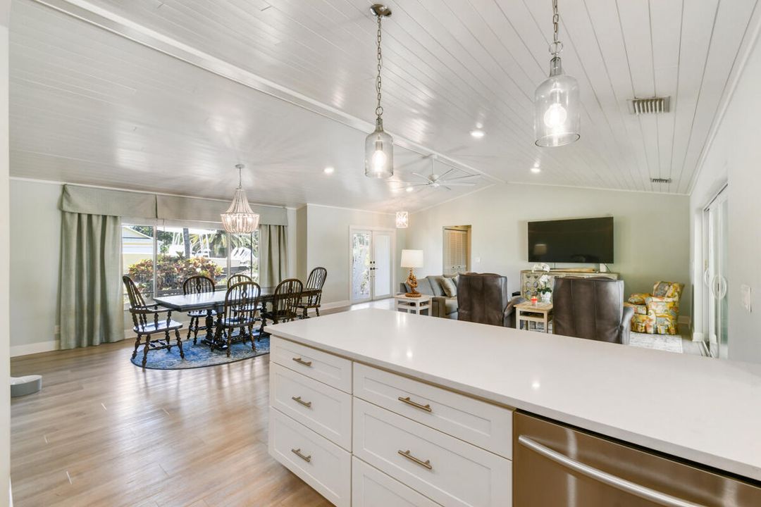 На продажу: $1,829,000 (4 спален, 2 ванн, 1929 Квадратных фут)