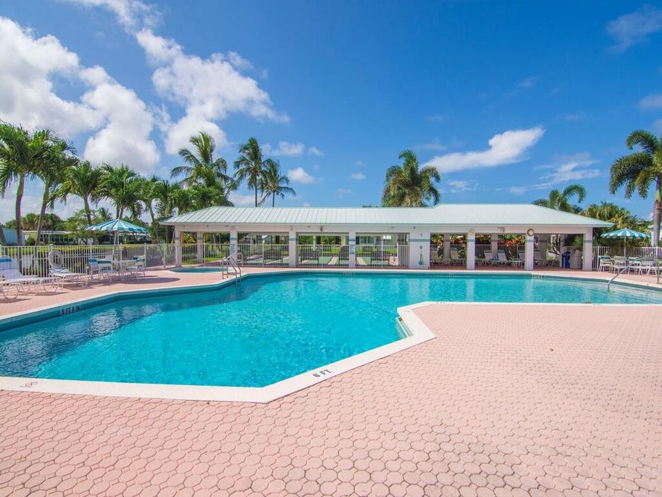 For Sale: $142,000 (2 beds, 2 baths, 1680 Square Feet)