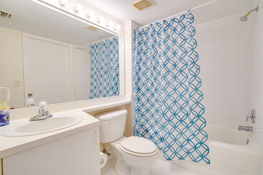 На продажу: $220,000 (2 спален, 2 ванн, 1127 Квадратных фут)