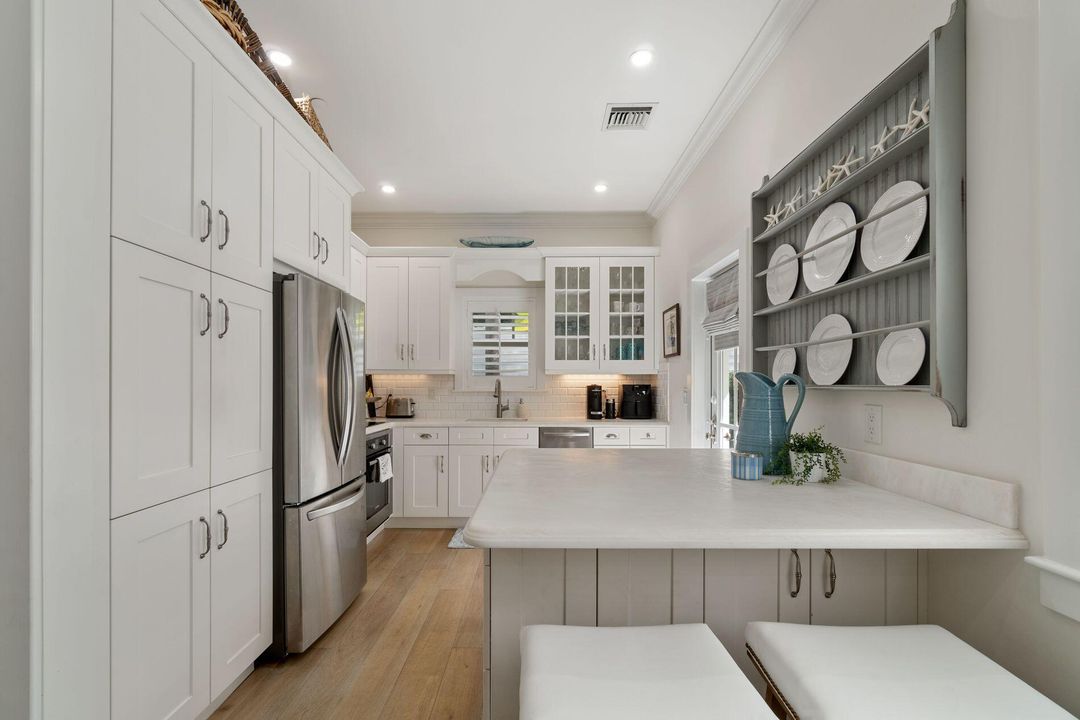 В аренду: $15,000 (2 спален, 1 ванн, 756 Квадратных фут)