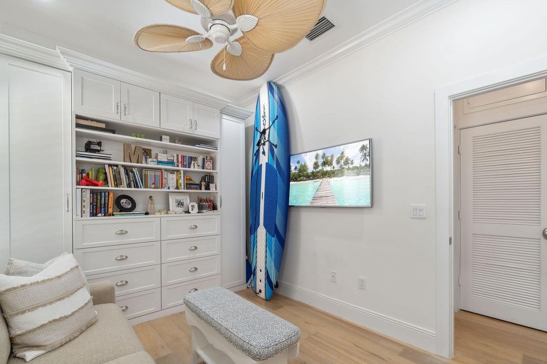 В аренду: $15,000 (2 спален, 1 ванн, 756 Квадратных фут)