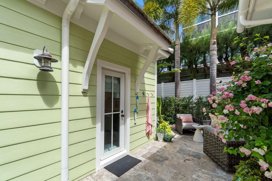 В аренду: $15,000 (2 спален, 1 ванн, 756 Квадратных фут)