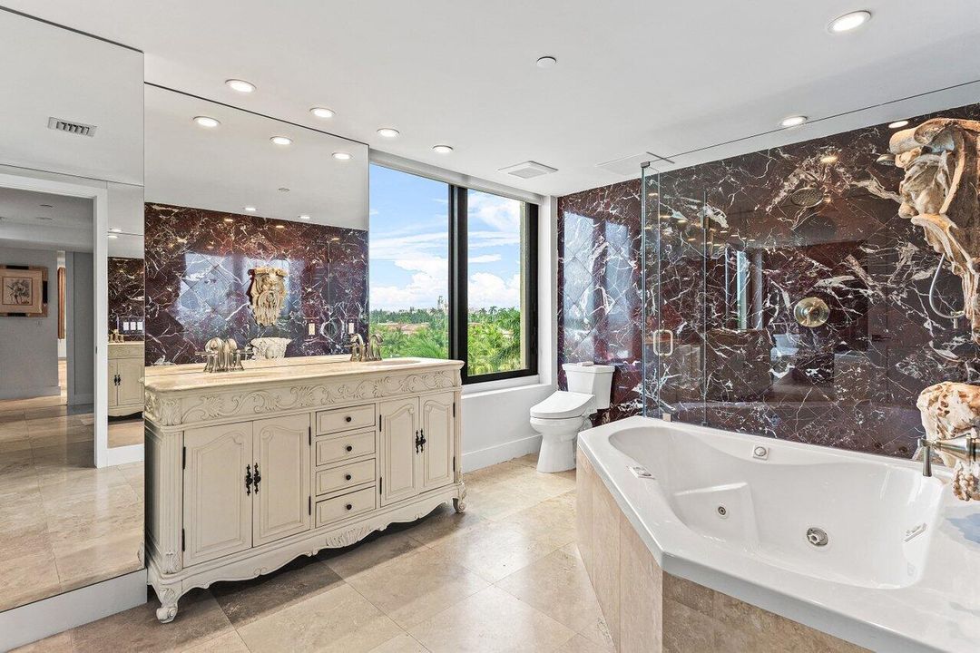 Под контрактом: $36,000 (3 спален, 3 ванн, 2290 Квадратных фут)