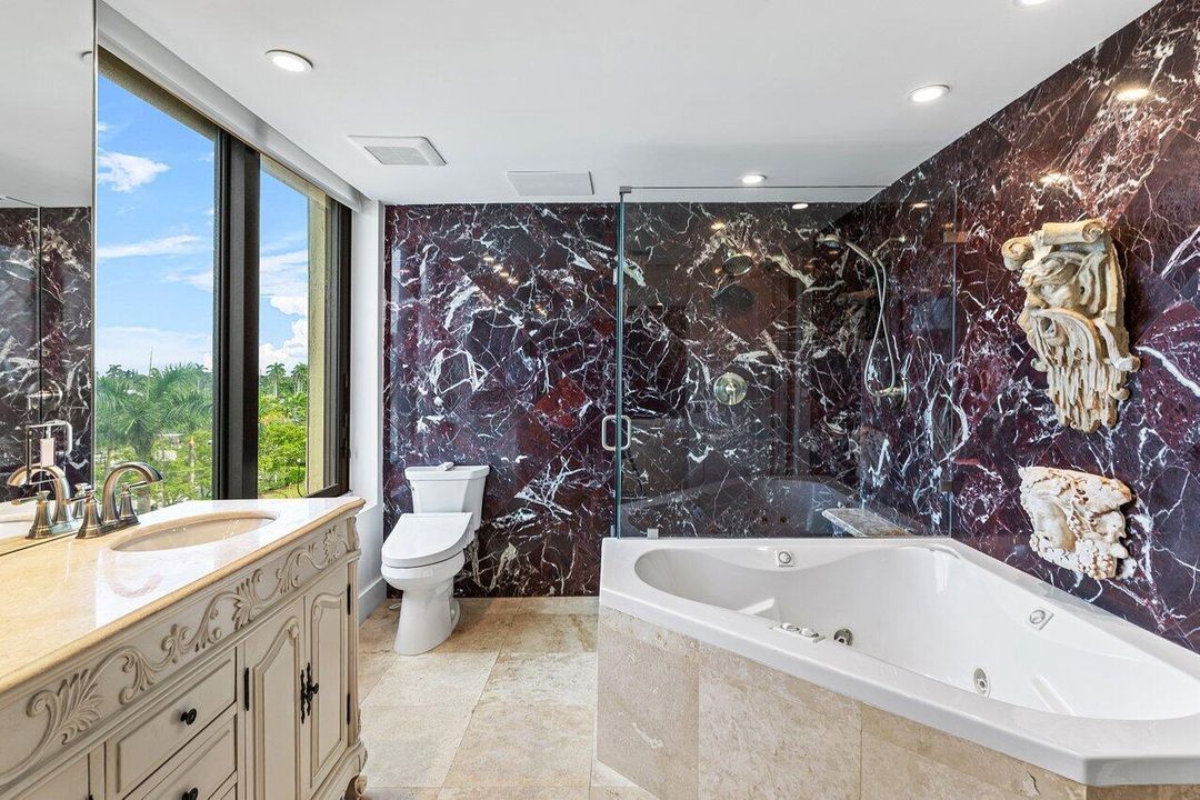 Под контрактом: $36,000 (3 спален, 3 ванн, 2290 Квадратных фут)