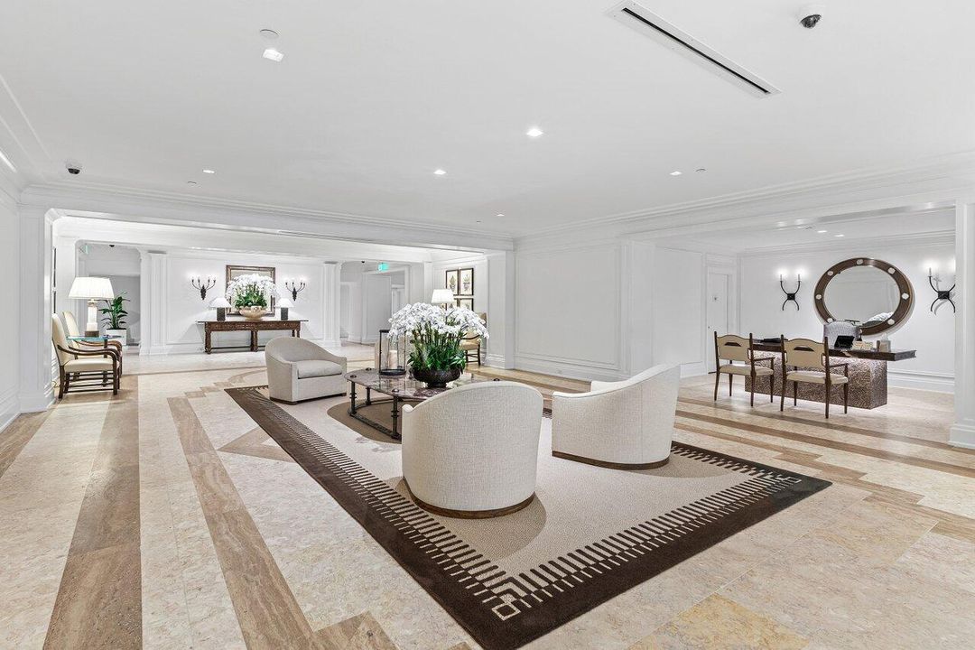 Под контрактом: $36,000 (3 спален, 3 ванн, 2290 Квадратных фут)