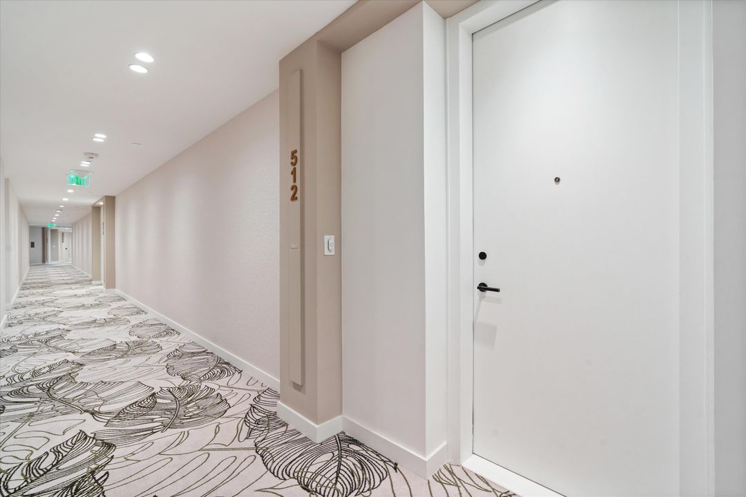 Active With Contract: $1,895,000 (1 beds, 2 baths, 1452 Square Feet)