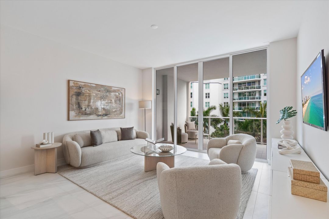 Active With Contract: $1,895,000 (1 beds, 2 baths, 1452 Square Feet)