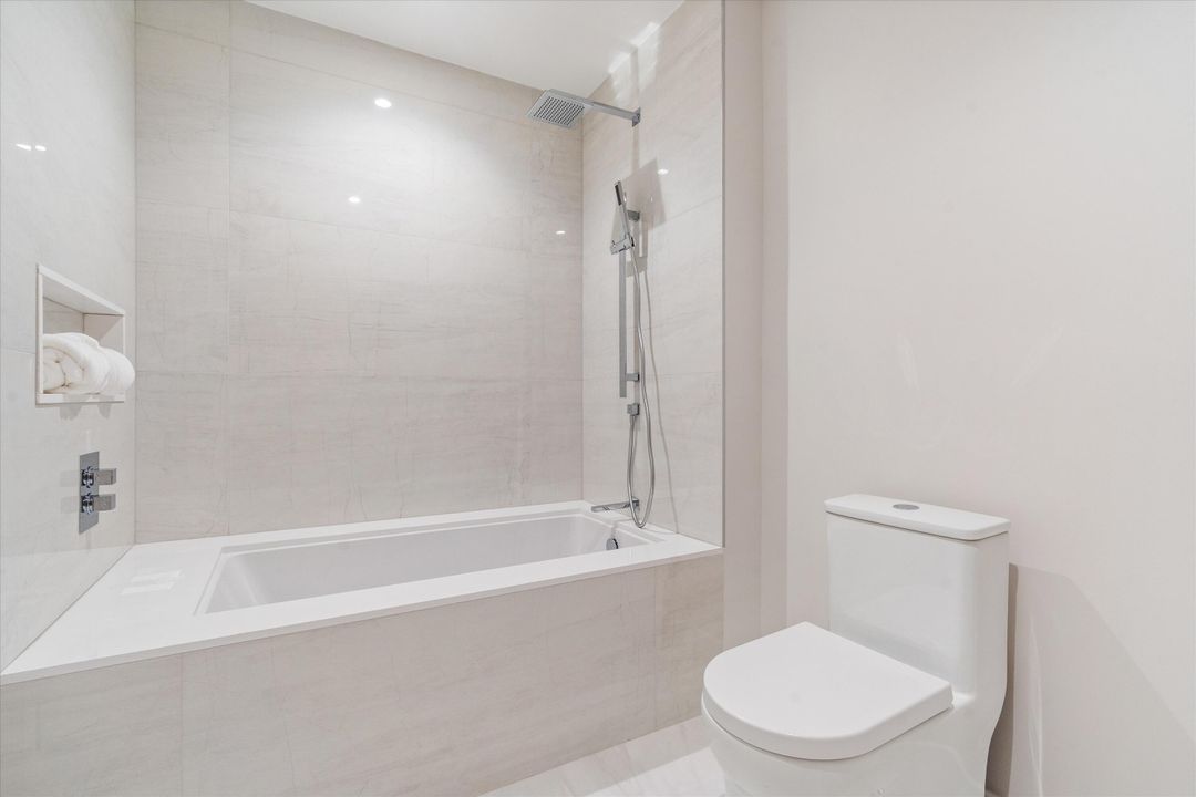 Active With Contract: $1,895,000 (1 beds, 2 baths, 1452 Square Feet)