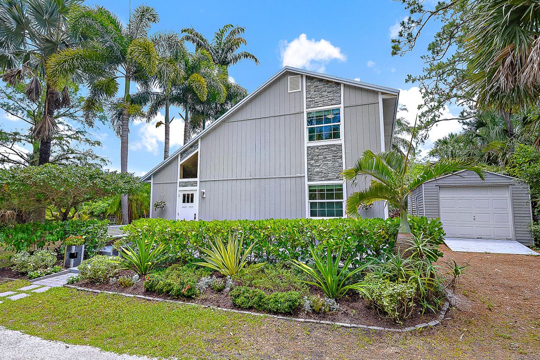 合同活跃: $675,000 (3 贝兹, 2 浴室, 1598 平方英尺)