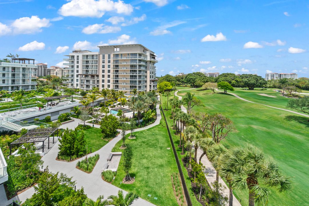 Active With Contract: $1,895,000 (1 beds, 2 baths, 1452 Square Feet)