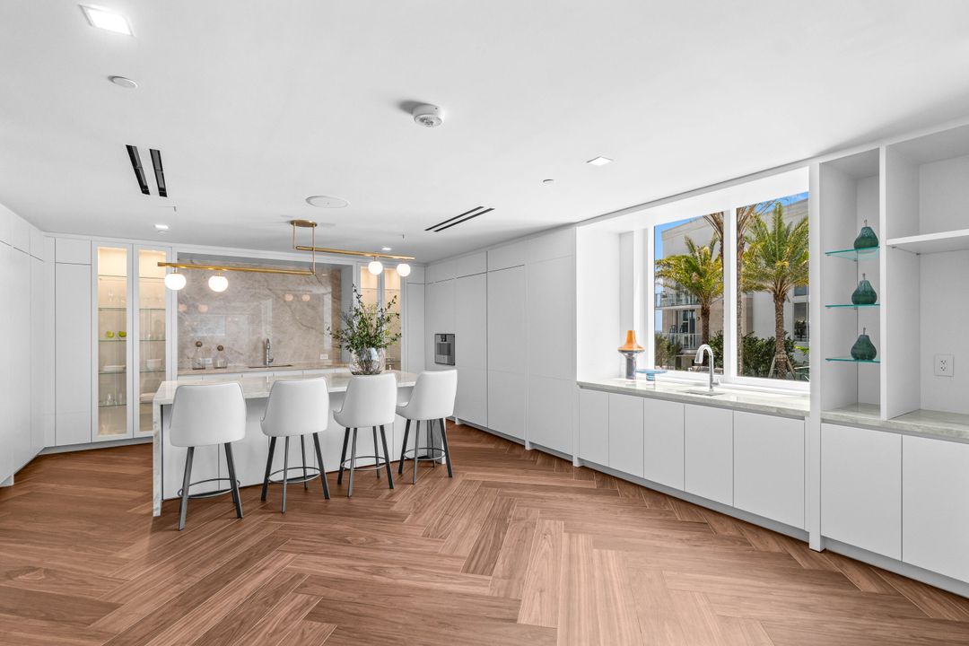 Active With Contract: $1,895,000 (1 beds, 2 baths, 1452 Square Feet)