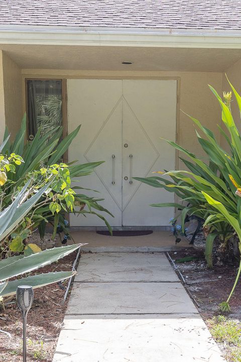 For Rent: $4,500 (4 beds, 3 baths, 3243 Square Feet)