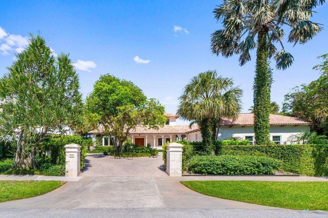 For Sale: $8,900,000 (4 beds, 5 baths, 6279 Square Feet)