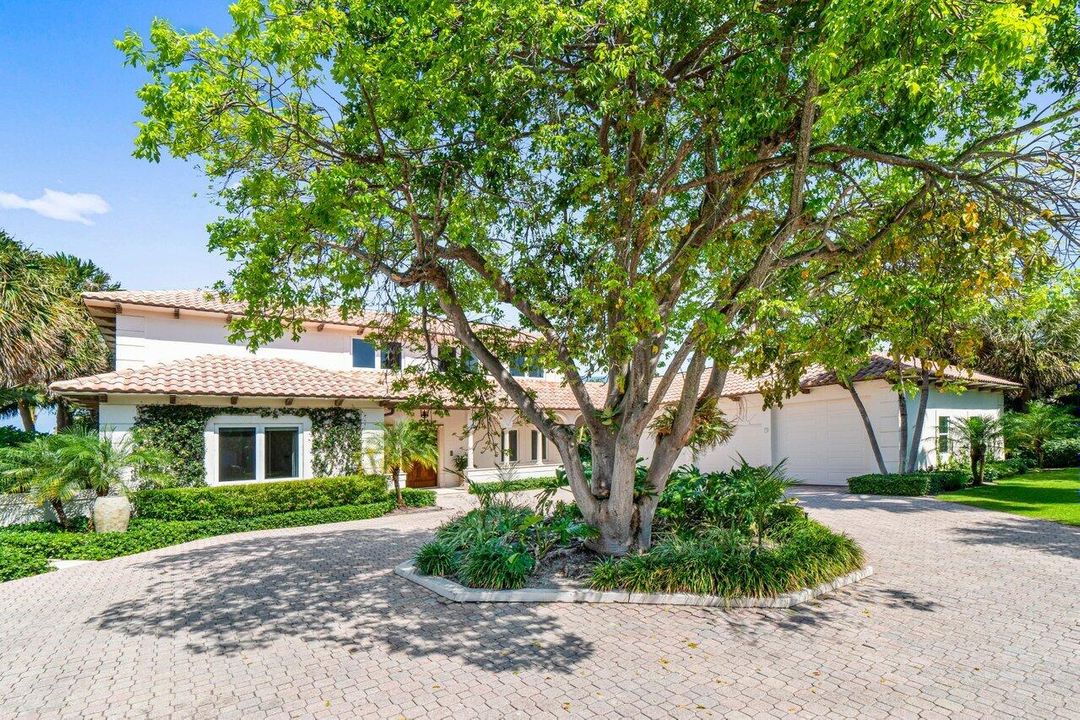 For Sale: $8,900,000 (4 beds, 5 baths, 6279 Square Feet)