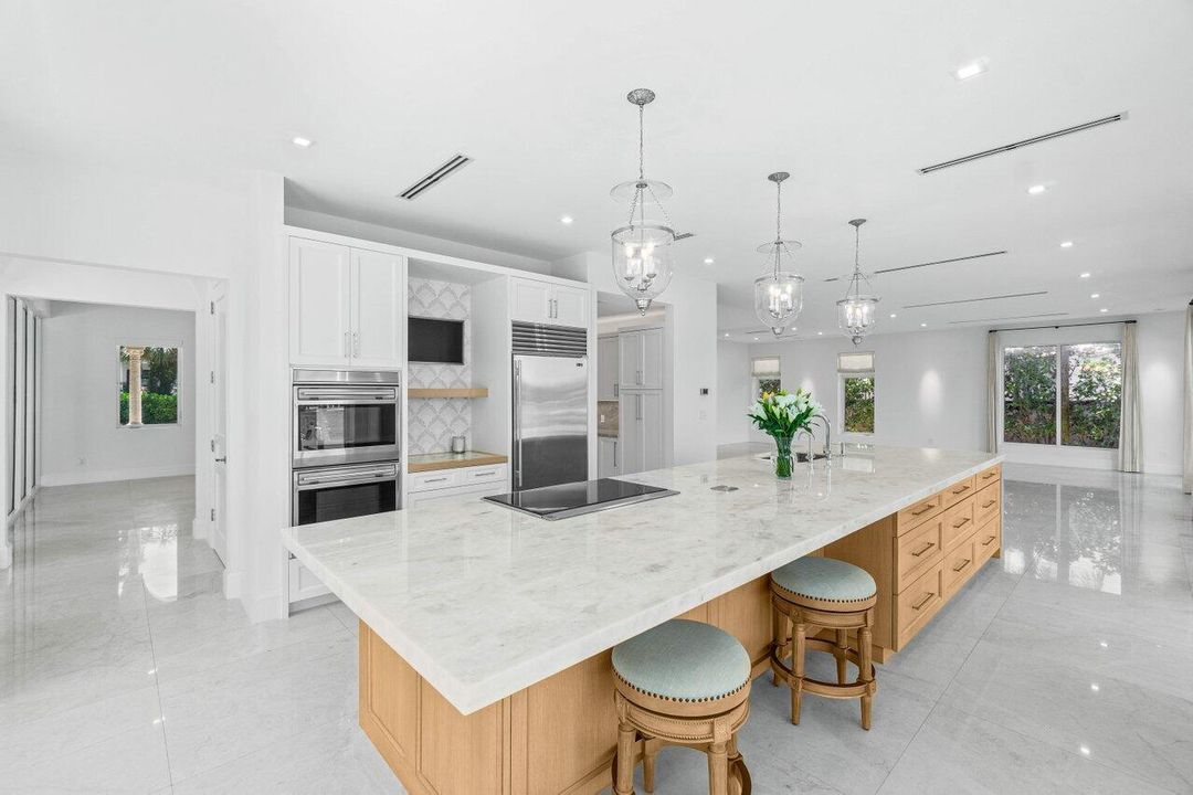 For Sale: $8,900,000 (4 beds, 5 baths, 6279 Square Feet)