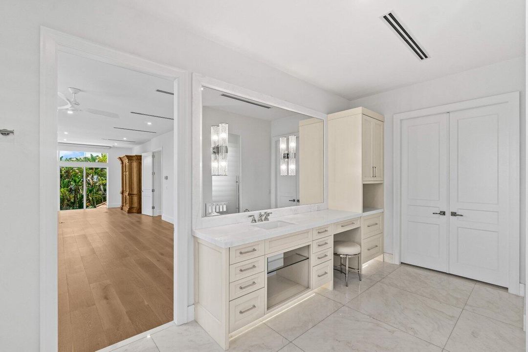 For Sale: $8,900,000 (4 beds, 5 baths, 6279 Square Feet)